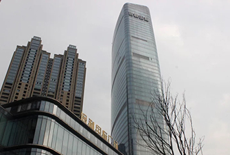 長(zhǎng)沙保利家用三菱電機(jī)中央空調(diào)吊裝完成